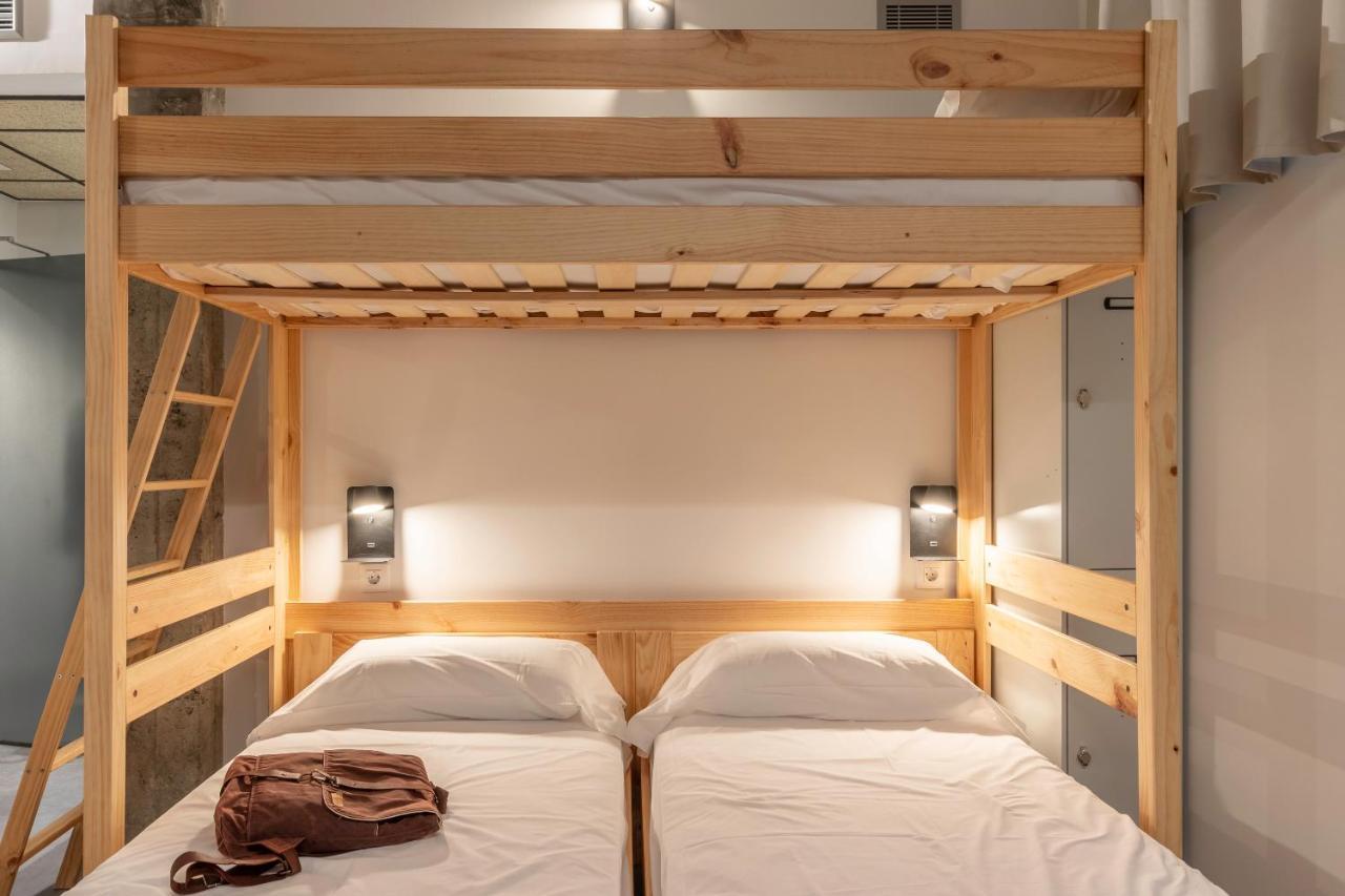 Ekoos Hostel, Eko *